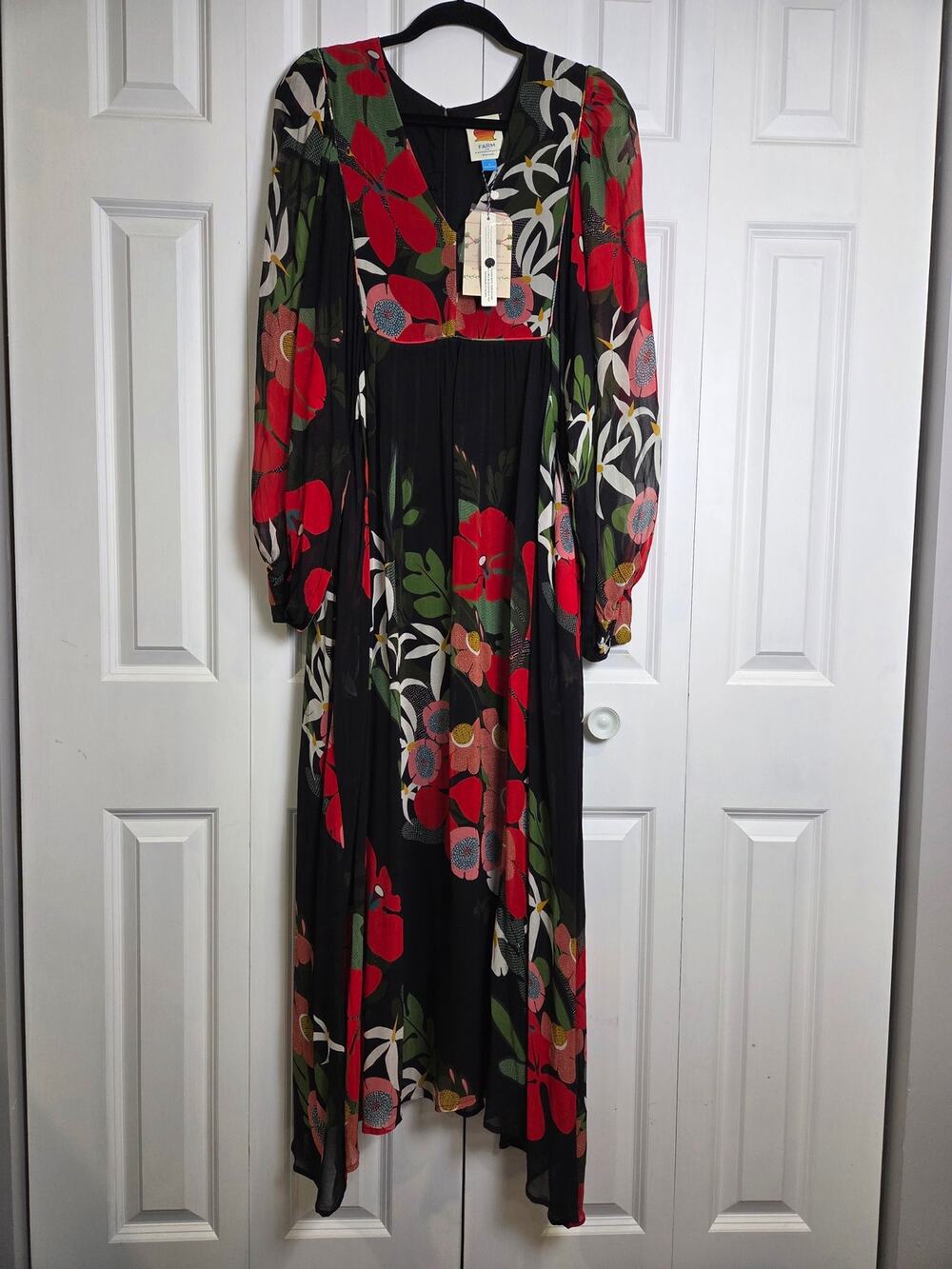 Farm Rio Floral Maxi Dress Anthropologie Long Sleeve V-Neck Black Bib Size M NEW